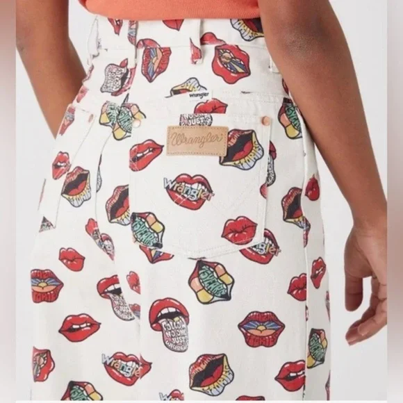 Wrangler Read My Lips Jeans Barrel 652 High Rise Barrel jeans size 27x31 new - Picture 8 of 9